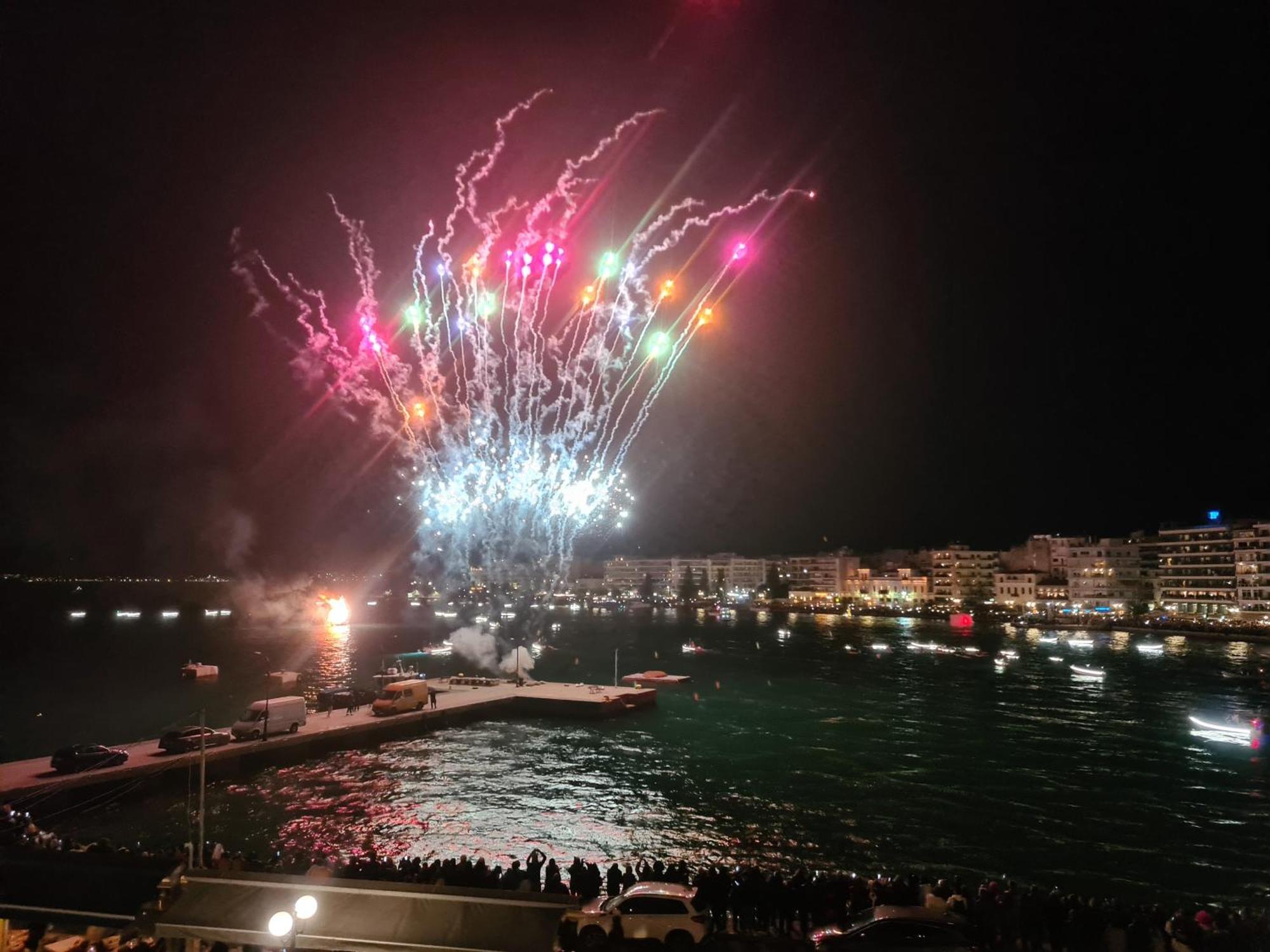 Debbie'S Διαμέρισμα Δίπλα Στο Νερό ! Chalkís Extérieur photo